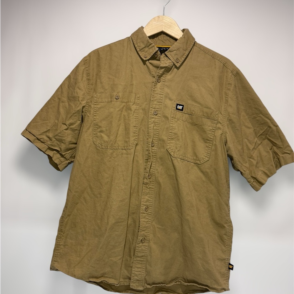 Men's CAT Caterpillar Brown Short Sleeve Button up Collared Shirt Construction